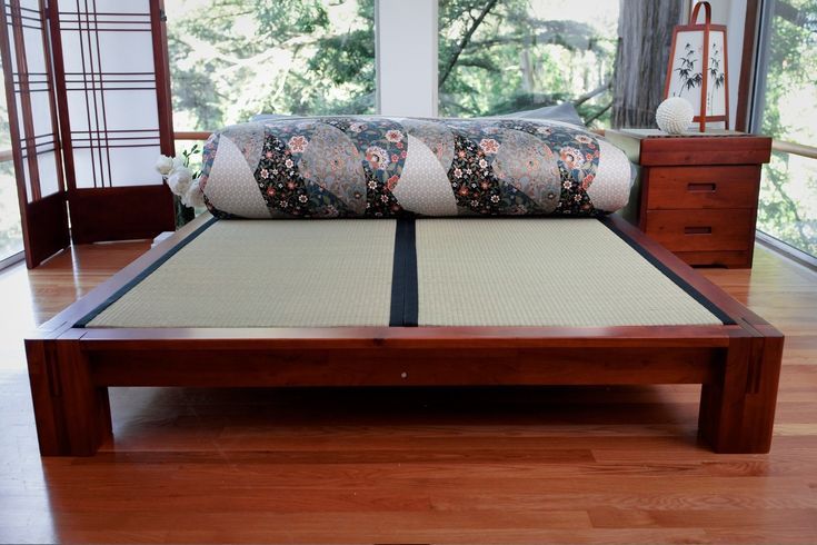 Giường ngủ xoan đào kiểu Nhật